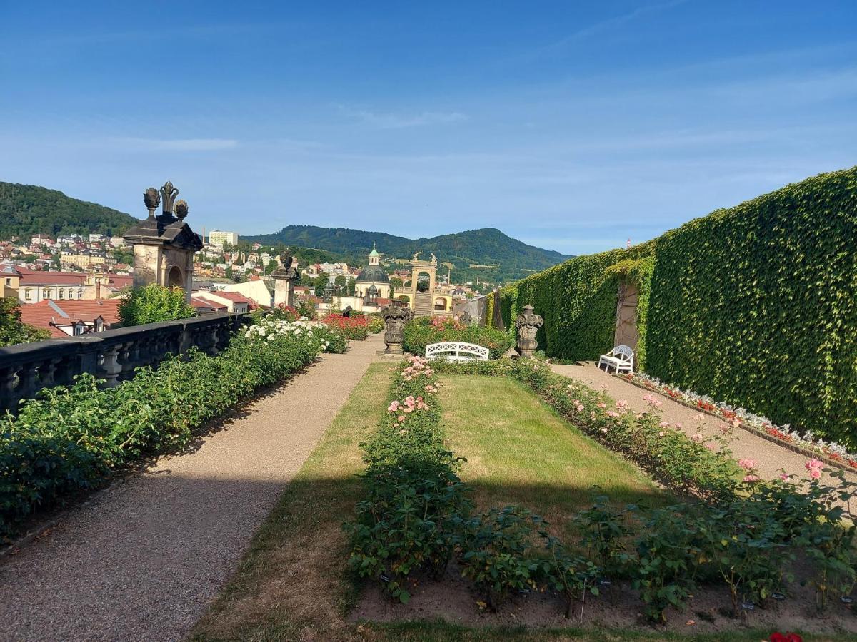 Apartments Rose Garden Decin Exteriér fotografie